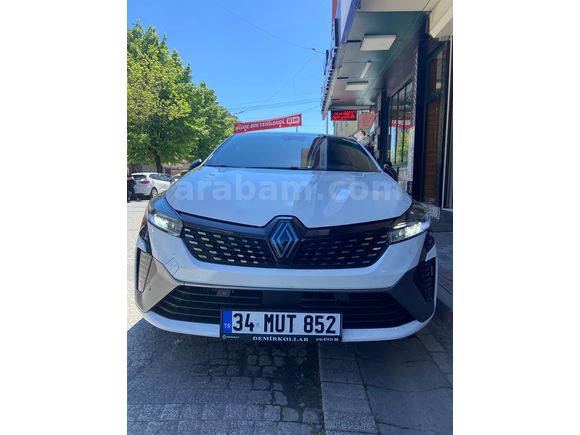 Sahibinden Renault Clio 1.0 TCe Techno Esprit Alpine 2025 Model hatasız 3 yıl garantili. 