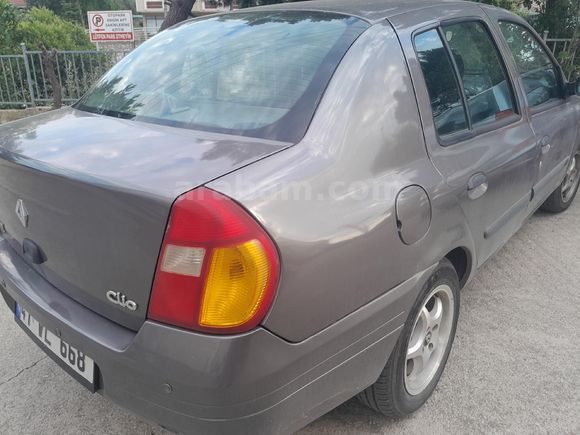 Sahibinden Renault Clio 1.4 RNA 2000 Model