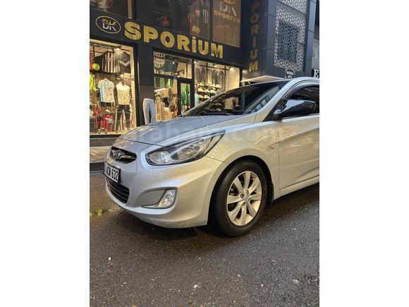 Sahibinden Hyundai Accent Blue 1.6 CRDI Mode Plus 2013 Model 
