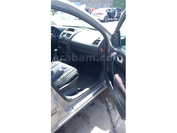 Sahibinden Renault Megane 1.6 Dynamique 2004 Model