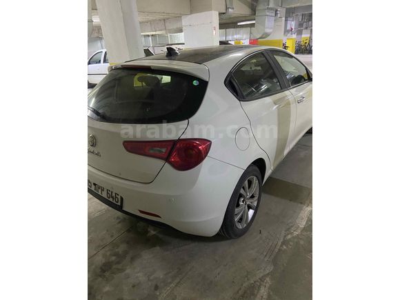 Sahibinden Alfa Romeo Giulietta 1.6 JTD Distinctive 2012 Model 