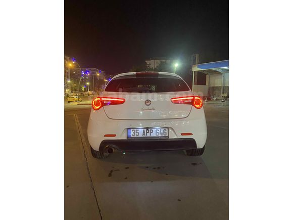 Sahibinden Alfa Romeo Giulietta 1.6 JTD Distinctive 2012 Model 