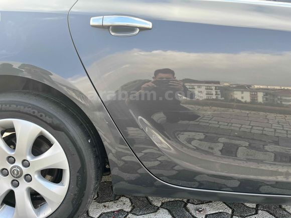 SAHİBİNDEN TERTEMİZ DÜŞÜK KM'Lİ OPEL ASTRA 
