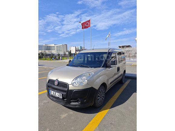 Otomobil Ruhsatlı Değişensiz, İki Parça Lokal Boyalı 2014 Doblo
