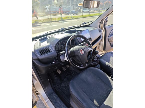 Otomobil Ruhsatlı Değişensiz, İki Parça Lokal Boyalı 2014 Doblo