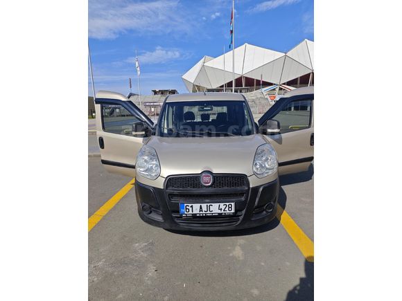 Otomobil Ruhsatlı Değişensiz, İki Parça Lokal Boyalı 2014 Doblo