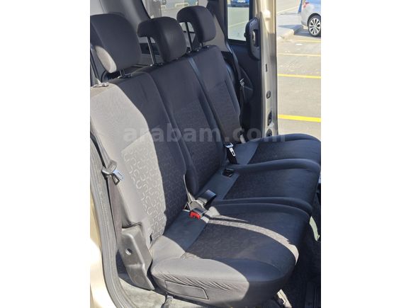 Otomobil Ruhsatlı Değişensiz, İki Parça Lokal Boyalı 2014 Doblo