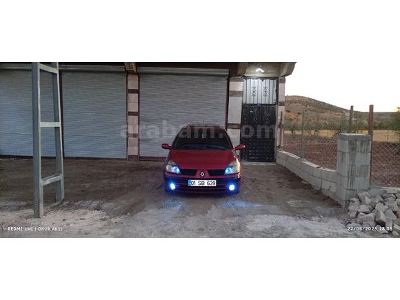Sahibinden Renault Clio 1.6 Dynamique 2003 Model  350.000 km Bordo