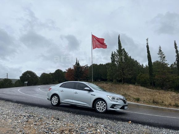 Sahibinden Renault Megane 1.3 TCe Joy 2022 Model