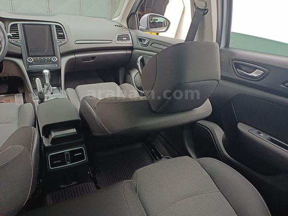 Sahibinden Renault Megane 1.3 TCe Joy 2022 Model