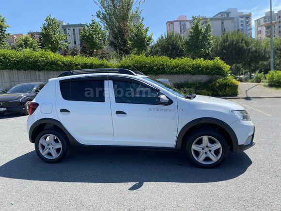 Sahibinden Dacia Sandero 1.5 dCi Stepway 2017 Model 