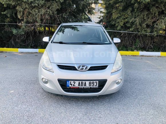 BAYAN ÖĞRETMENDEN TERTEMİZ ARAÇ