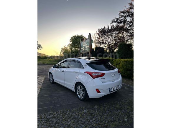 Sahibinden Hyundai i30 1.6 CRDi Elite 2012 Model 