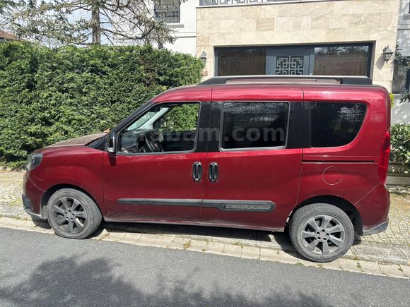 Sahibinden Fiat Doblo Combi 1.6 Multijet Trekking 2022 Model 