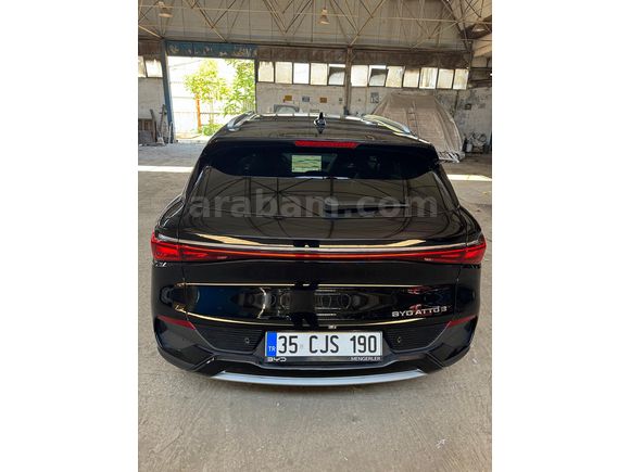 BYD ATTO 3 -2025 OCAK TRAFİK TESCİLLİ SİYAH İNCİ ( İÇİDE SİYAH ) 