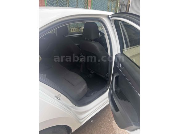 Sahibinden Skoda SuperB 1.4 TSI Active 2017 Model  185.000 km Beyaz