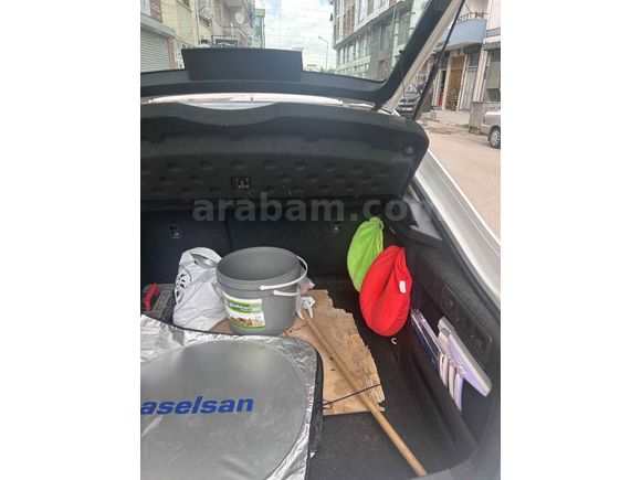 Sahibinden Skoda SuperB 1.4 TSI Active 2017 Model  185.000 km Beyaz