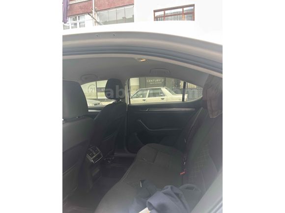 Sahibinden Skoda SuperB 1.4 TSI Active 2017 Model  185.000 km Beyaz