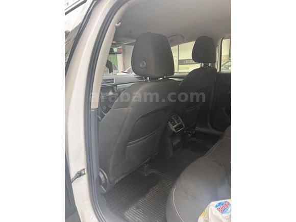 Sahibinden Skoda SuperB 1.4 TSI Active 2017 Model  185.000 km Beyaz