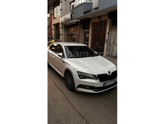 Sahibinden Skoda SuperB 1.4 TSI Active 2017 Model  185.000 km Beyaz