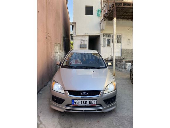 Sahibinden Ford Focus 1.6 Ghia 2005 Model 