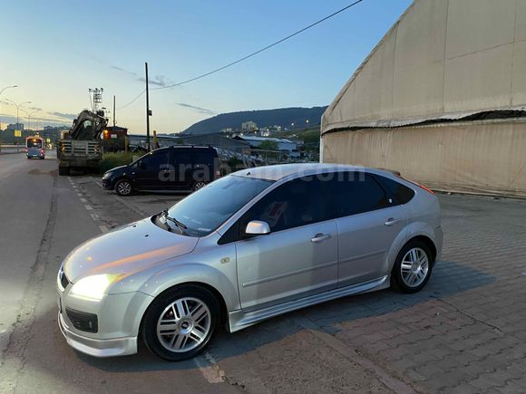 Sahibinden Ford Focus 1.6 Ghia 2005 Model 