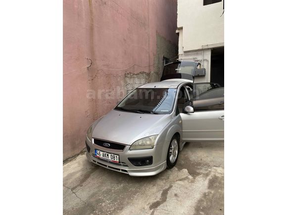 Sahibinden Ford Focus 1.6 Ghia 2005 Model 