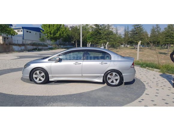 Sahibinden Honda Civic 1.6i VTEC Premium 2012 Model