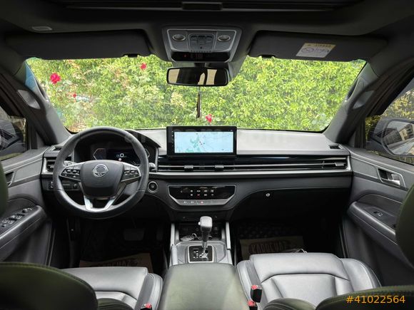 - HATASIZ - MUSSO GRAND 2.2 D 4x4 PLATİNUM PLUS - EKSTRALI -