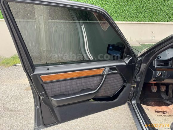 MERCEDES 200 E - SUNROOF - KLİMALI - DEĞİŞENSİZ -