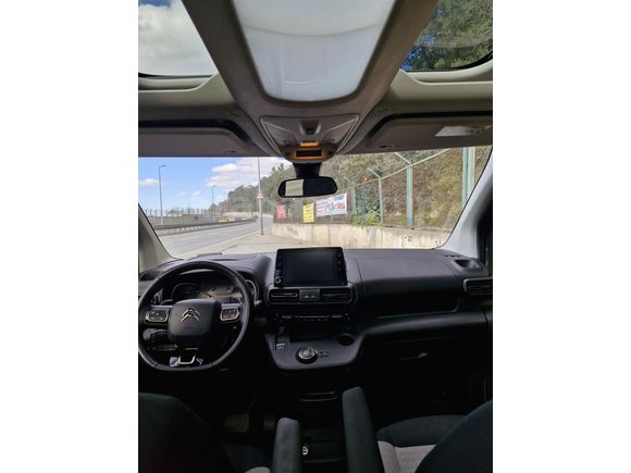 İlk sahibinden yeni mayeneli 2023 model berlingo