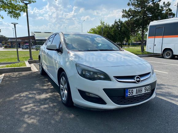 Sahibinden Opel Astra 1.6 Edition 2014 Model  178.000km Beyaz