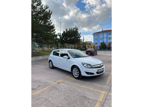 İLK ELDEN DEĞİŞENSİZ Opel Astra 1.6 Essentia Konfor 2012 Model