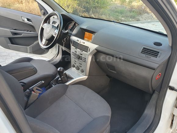 İLK ELDEN DEĞİŞENSİZ Opel Astra 1.6 Essentia Konfor 2012 Model