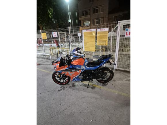Sahibinden Tertemiz / Hatasız - Boyasız CFMOTO 250SR