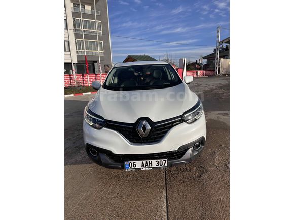 Memurdan Renault Kadjar 1.5 dCi Icon 2015 Model  84 bin km değişensiz Beyaz