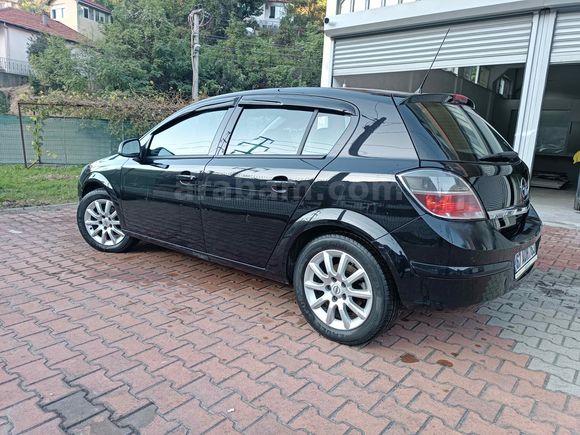 Sahibinden Opel Astra 1.6 Essentia Konfor 2011 Model Boyasız Değişensiz Orjinal