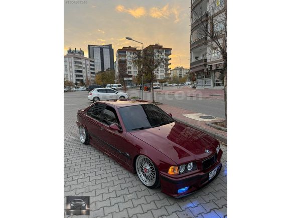MERAKLISINA BMW