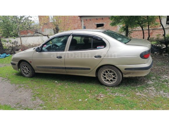 Sahibinden Renault Megane 2.0 RXT 1998 Model