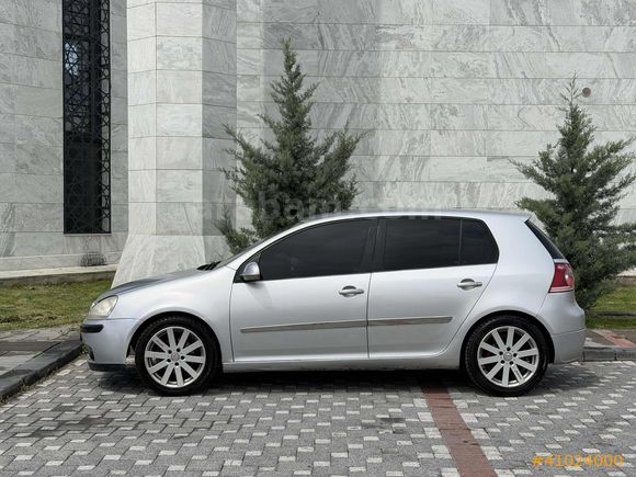 Garajj'dan Düşük Km Hesaplı VW Golf 5