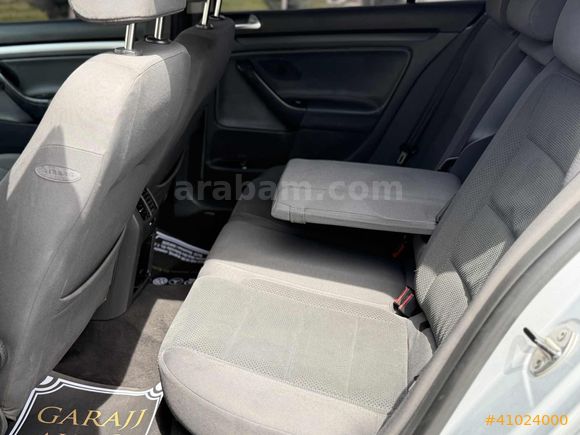 Garajj'dan Düşük Km Hesaplı VW Golf 5