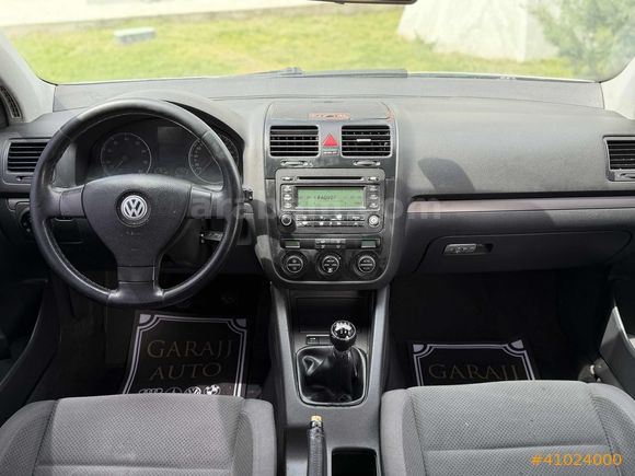 Garajj'dan Düşük Km Hesaplı VW Golf 5