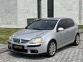 Garajj'dan Düşük Km Hesaplı VW Golf 5