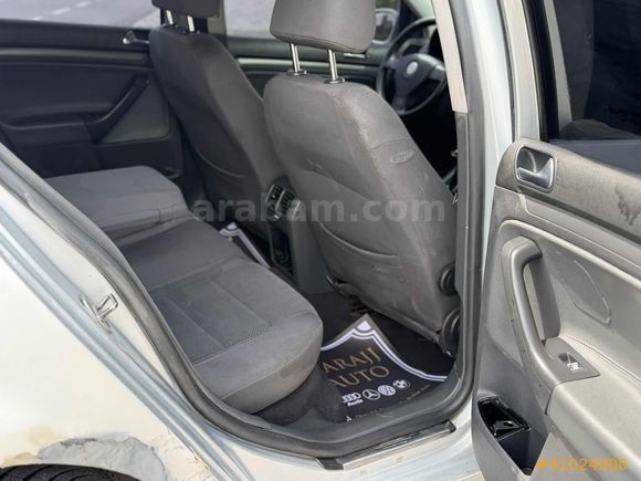 Garajj'dan Düşük Km Hesaplı VW Golf 5