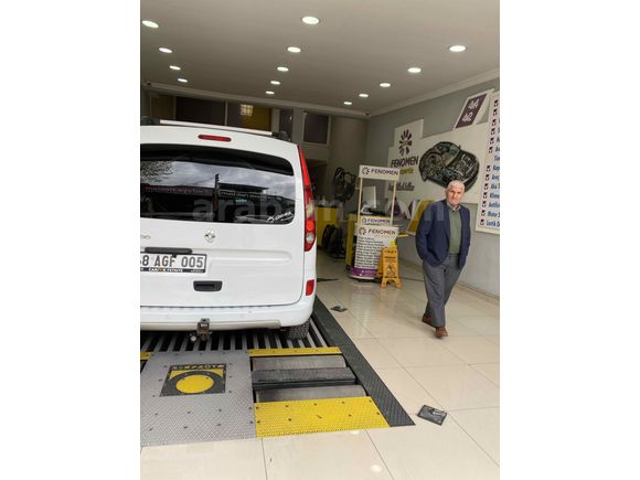 Sahibinden Renault Kangoo Multix 1.5 dCi Privilege 2012 Model 