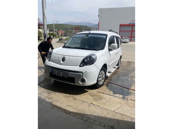 Sahibinden Renault Kangoo Multix 1.5 dCi Privilege 2012 Model 