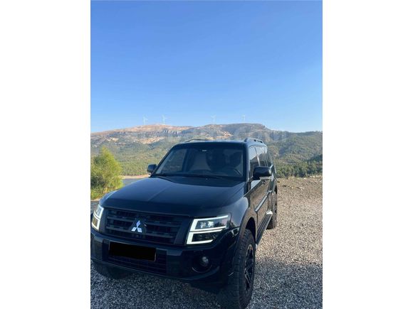 Sahibinden Mitsubishi Pajero 3.2 DI-D 2014 Model  197.000 km Siyah