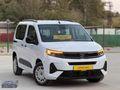 PERDECİ EROL'DAN 2025 OPEL 1.5 ESSENTİAL OTOMK ORJ SIFR TADIN'DA