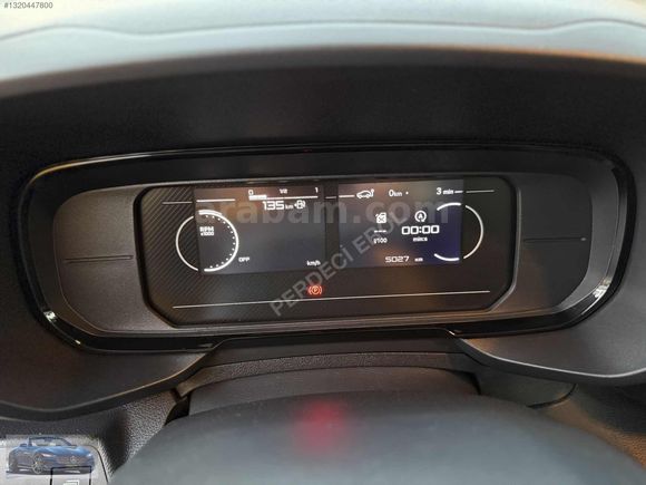 PERDECİ EROL'DAN 2025 OPEL 1.5 ESSENTİAL OTOMK ORJ SIFR TADIN'DA