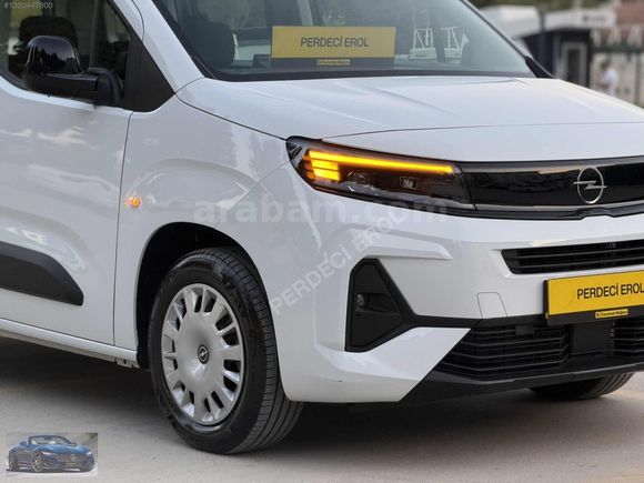 PERDECİ EROL'DAN 2025 OPEL 1.5 ESSENTİAL OTOMK ORJ SIFR TADIN'DA